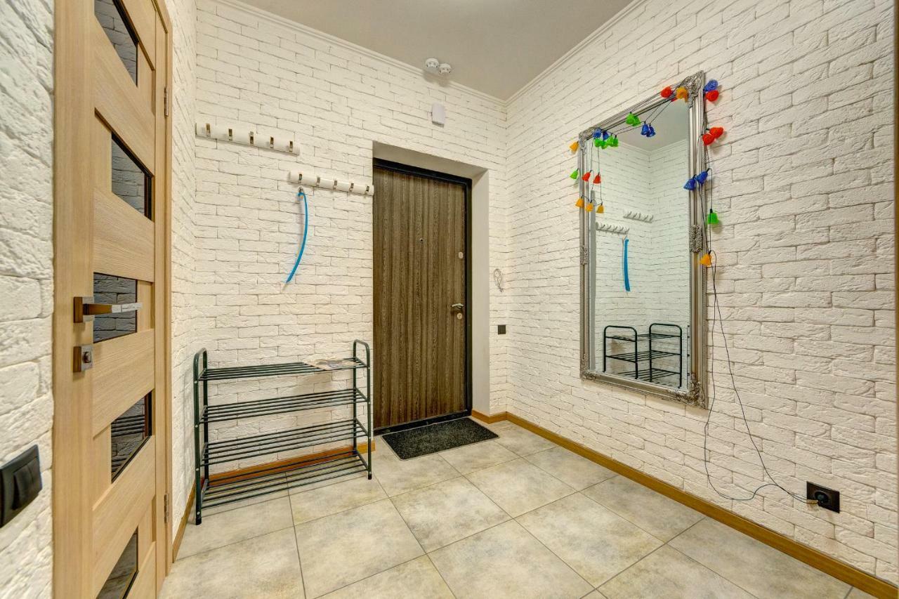 Apartments Near Shevchenko Boulevard Киев Екстериор снимка