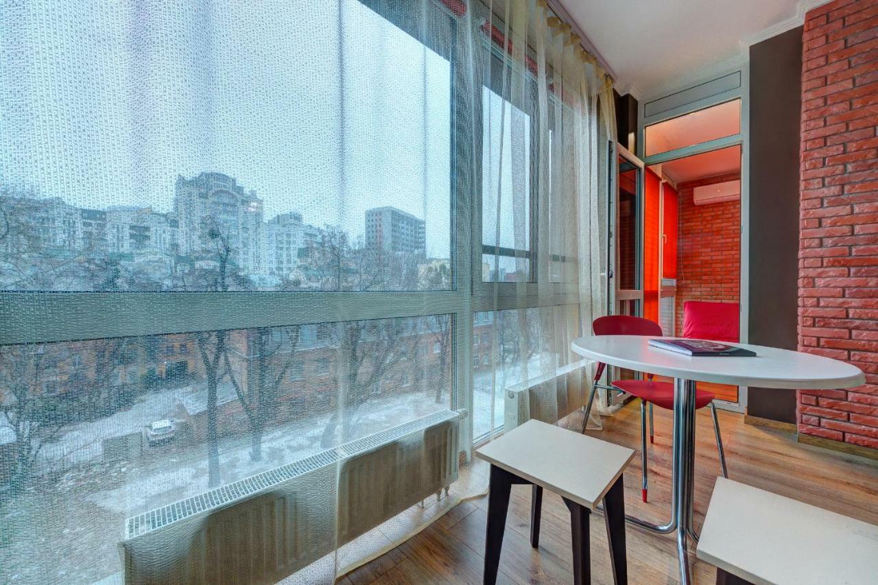 Apartments Near Shevchenko Boulevard Киев Екстериор снимка