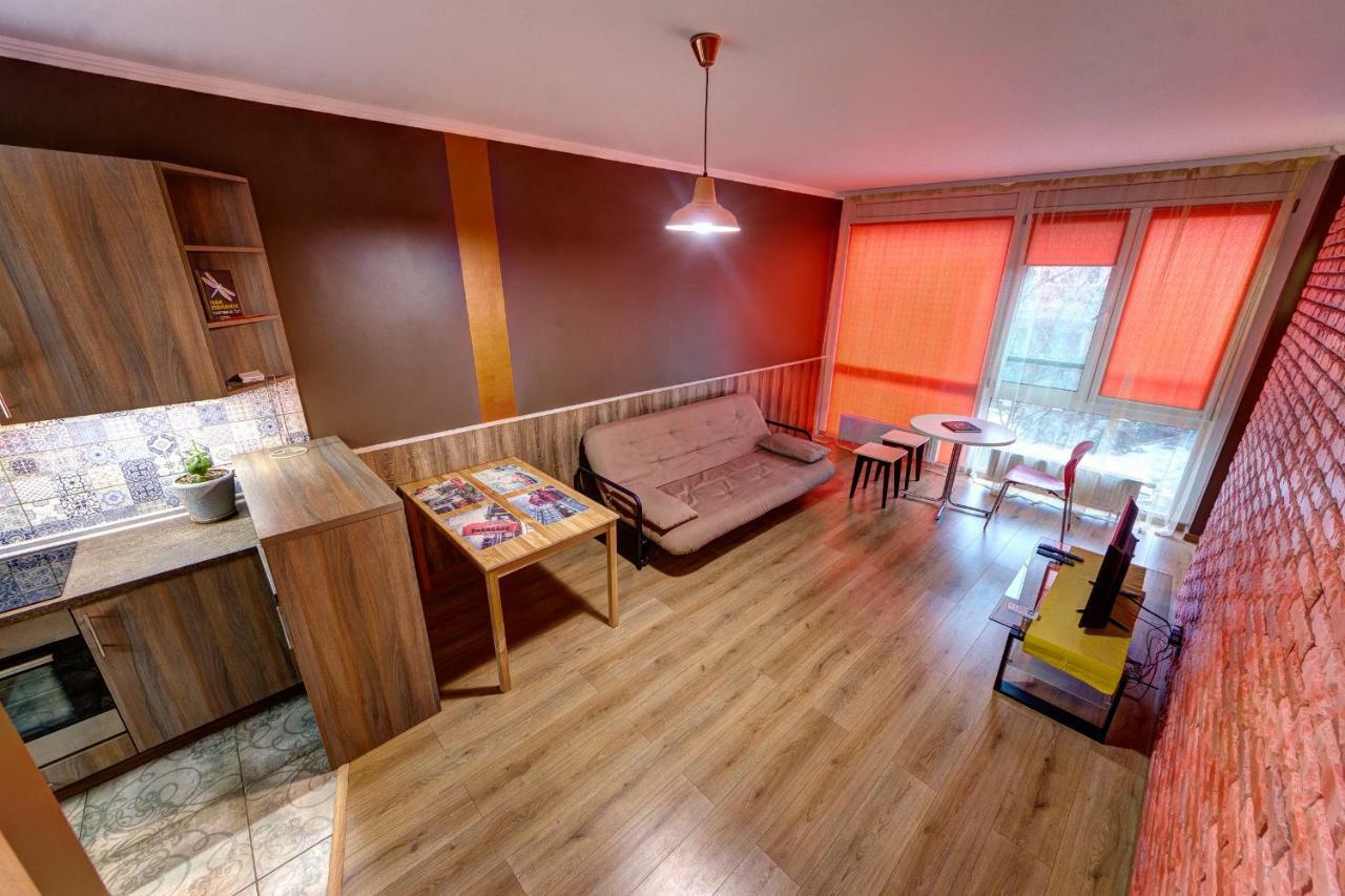 Apartments Near Shevchenko Boulevard Киев Екстериор снимка