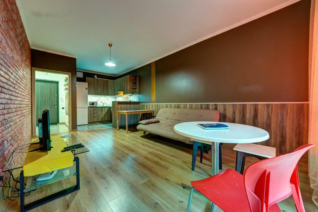 Apartments Near Shevchenko Boulevard Киев Екстериор снимка