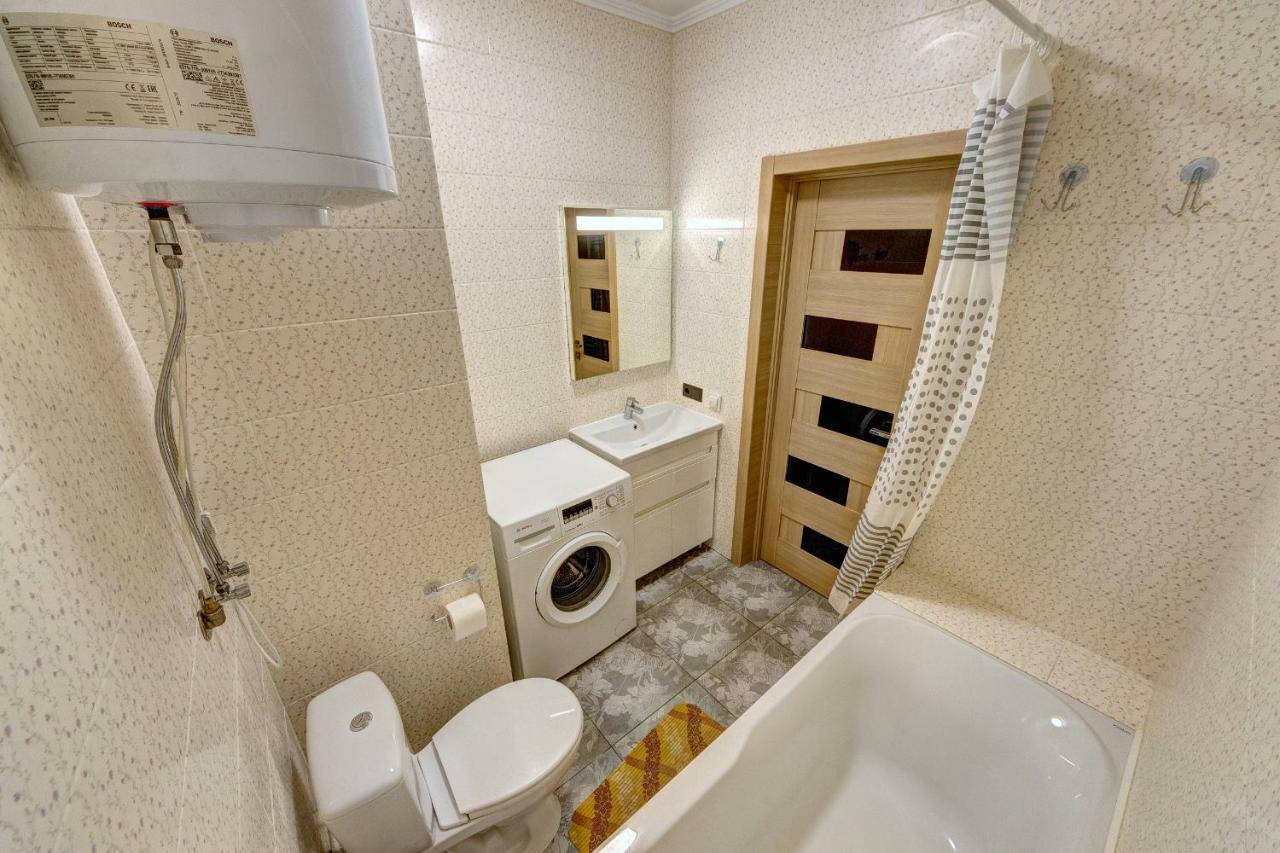 Apartments Near Shevchenko Boulevard Киев Екстериор снимка
